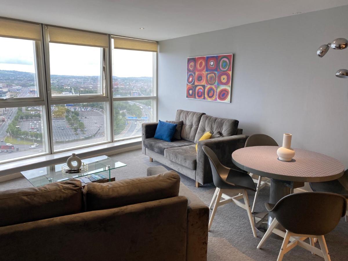 Titanic And Sea View 2 Bedroom City Centre Apartment *