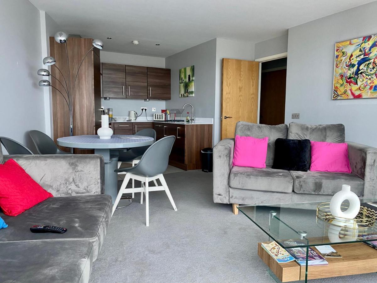 Apartment Titanic And Sea View 2 Bedroom City Centre